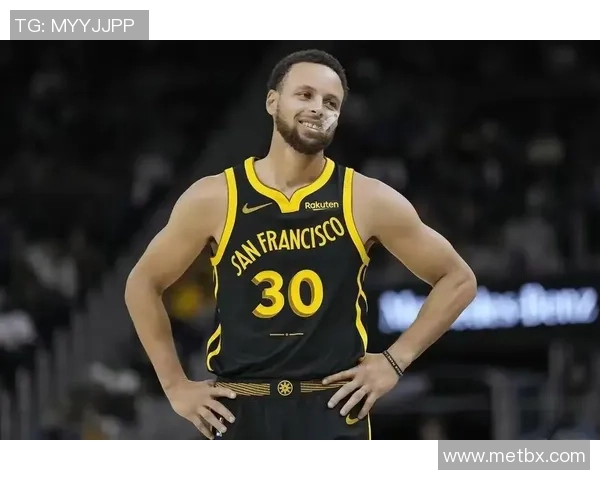 足球巨星转战篮球赛场挑战极限,跨界运动员的全新征程与梦想